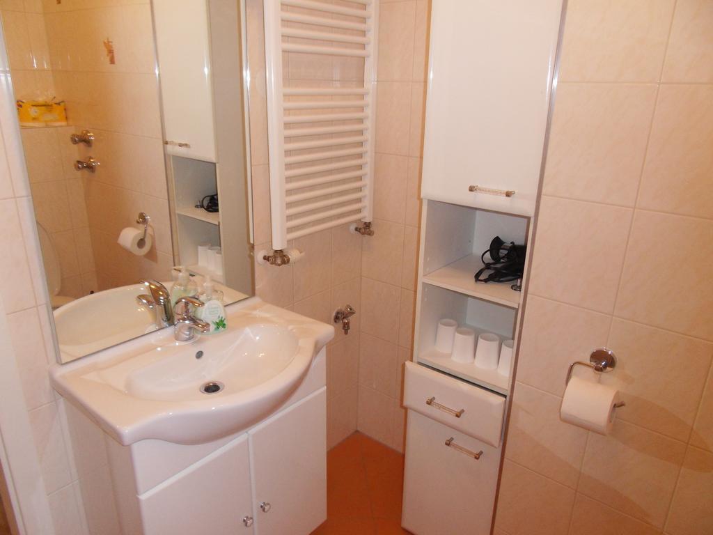 Ferienwohnungen K+M+B Am Ossiacher See - Sandro Bodensdorf Exterior photo